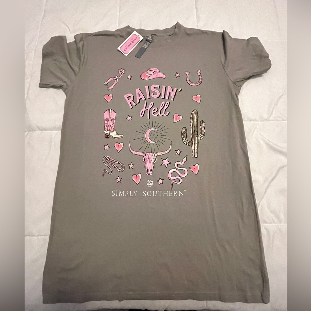 Simply Southern “Raisin’ Hell” Gray Tee. Size Medium